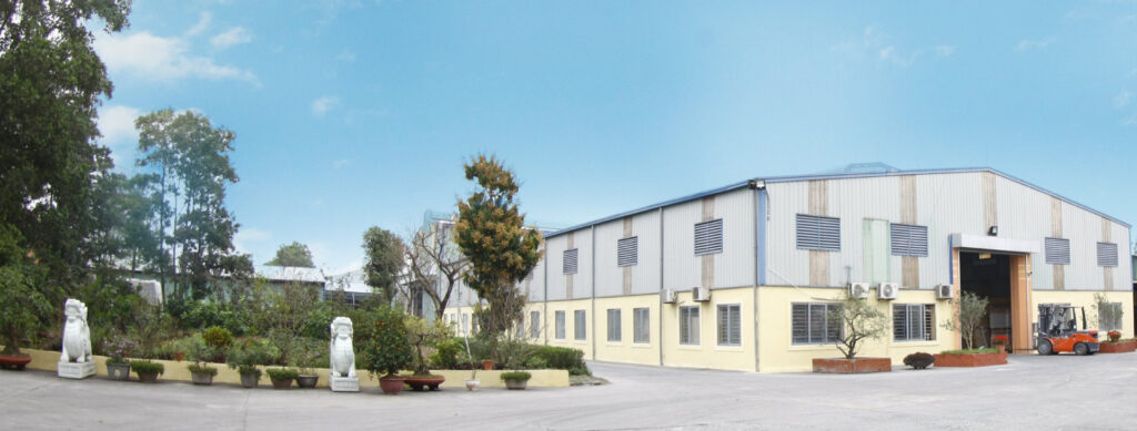 Nhà máy Công ty Cổ phần phát triển Xuất nhập khẩu Vietsun chuyên sản xuất và phân phối dòng sản phẩm Tấm Dapla, hộp carton đá và các sản phẩm đóng gói